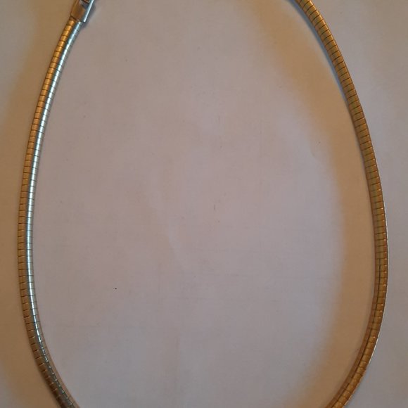 Vintage Avon Collarbone Necklace w/extension - Picture 3 of 10